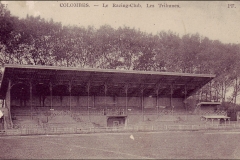 Carte postale - Tribunes du Racing Club.