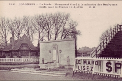 Carte postale - Monument aux rugbymens morts pendant la guerre 14-18.